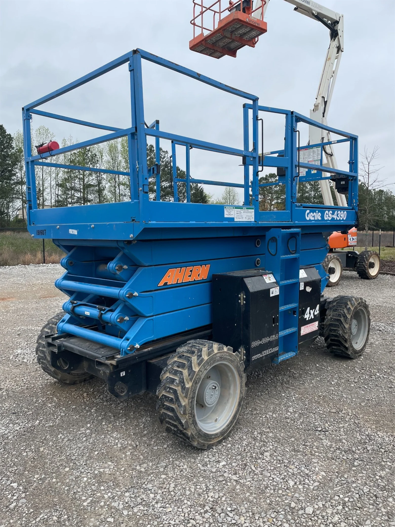2017 Genie GS-4390 RT Rough Terrain