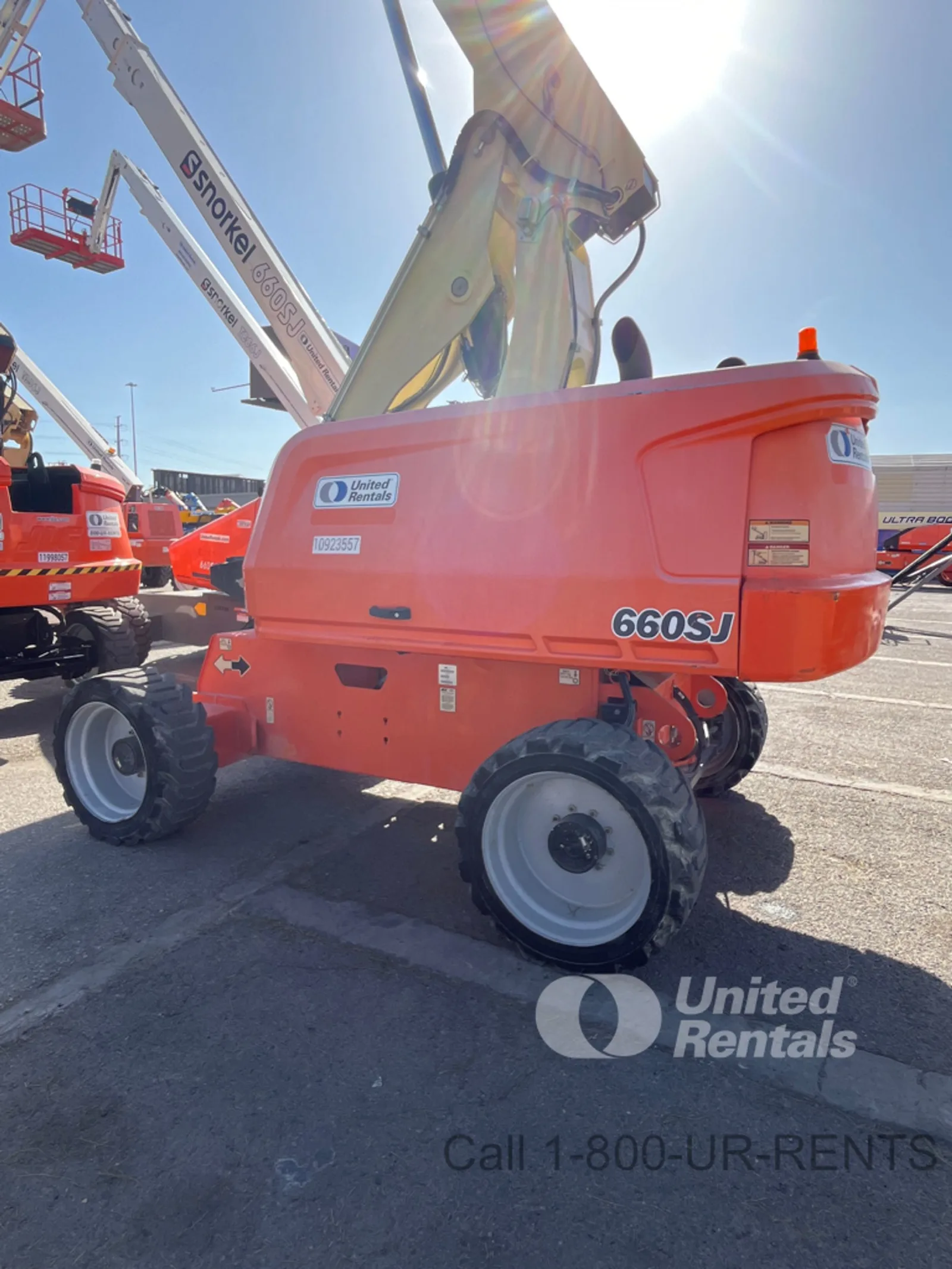 2019 JLG 660SJ