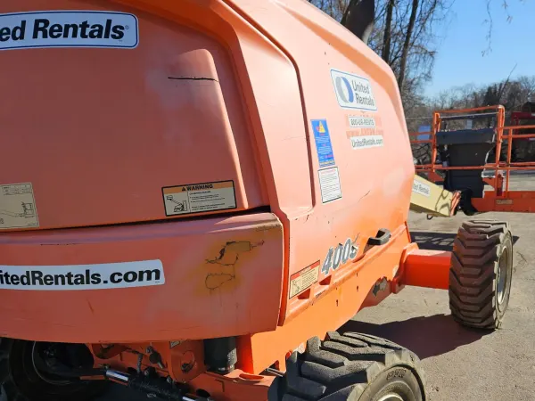 2016 JLG 400S