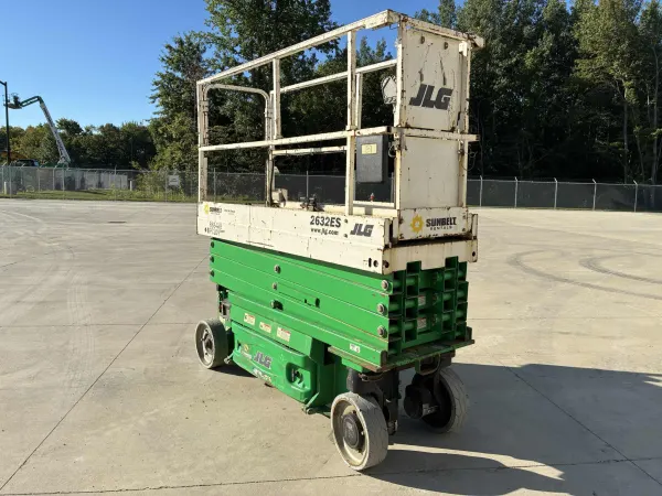 2016 JLG 2632ES