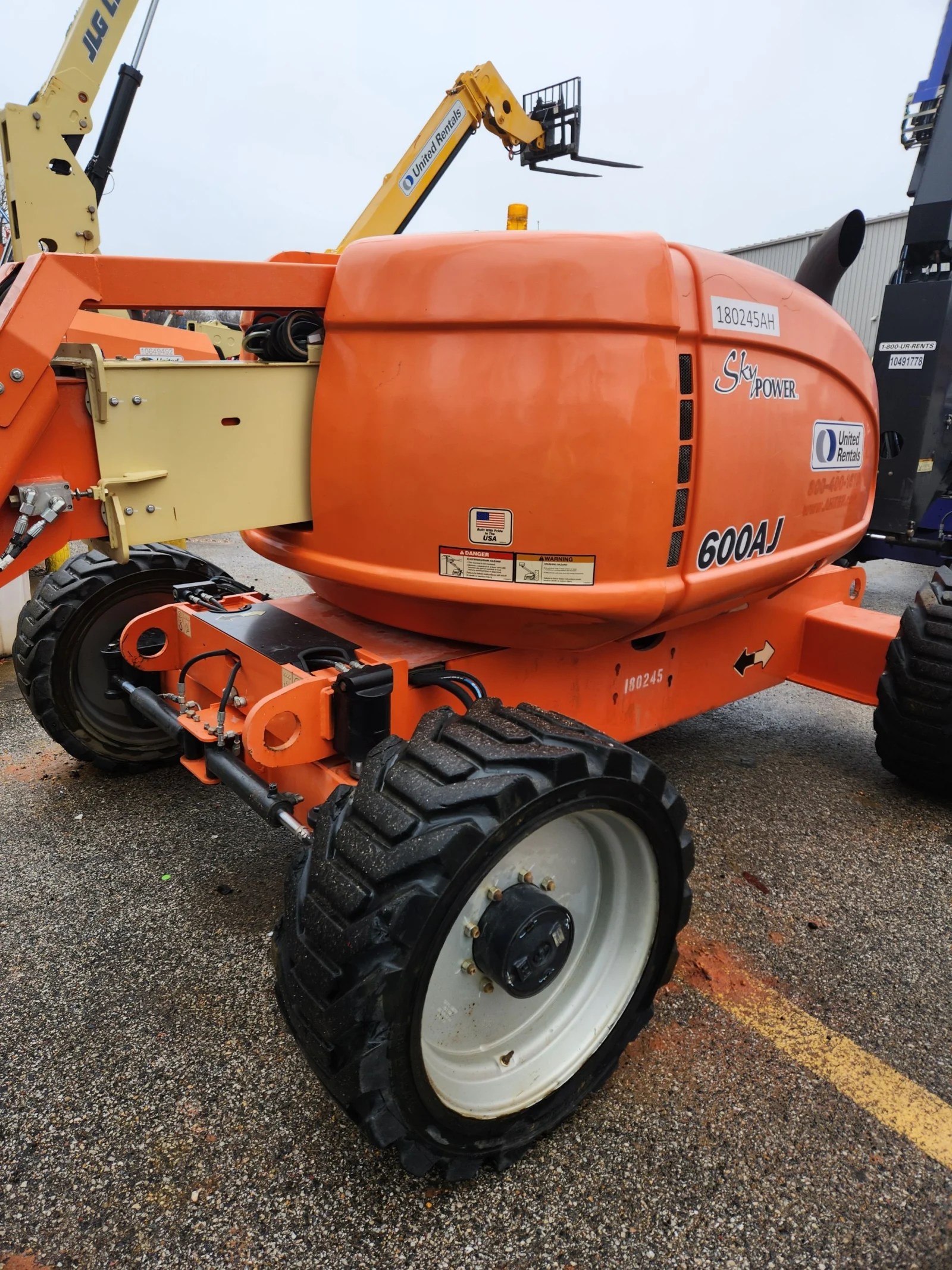 2016 JLG 600AJ Articulating