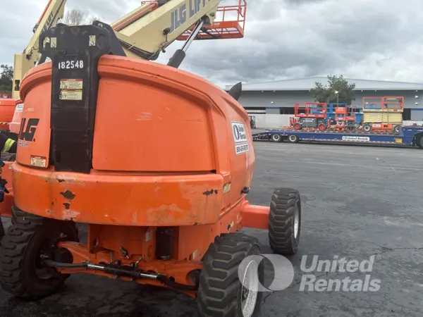 2017 JLG 400S
