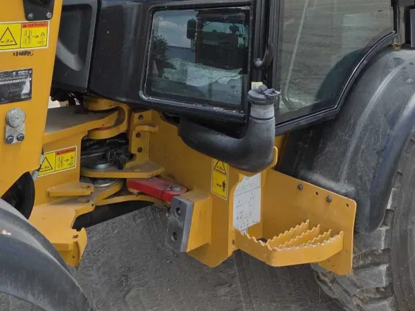 2023 Caterpillar 906