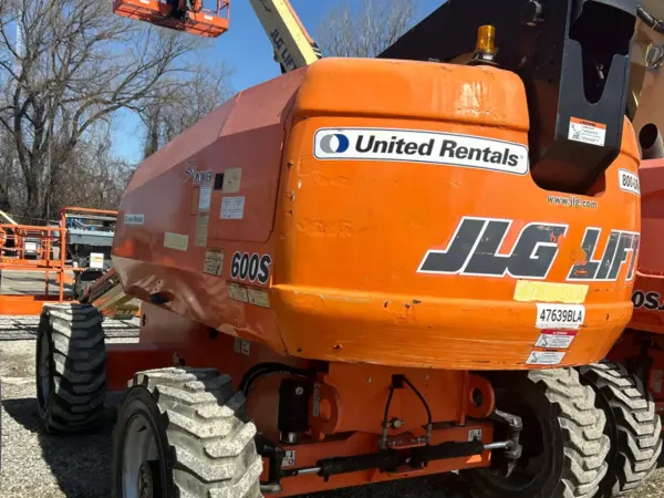 2017 JLG 600S