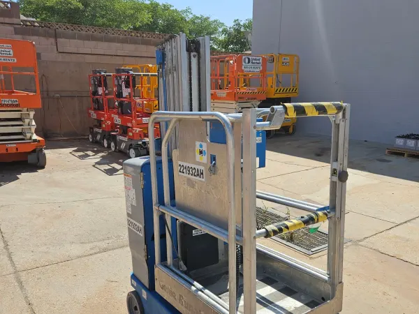 2018 Genie GR-20 Self-Propelled One-Person