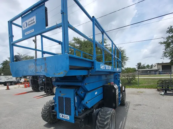 2017 Genie GS-4390 RT Rough Terrain
