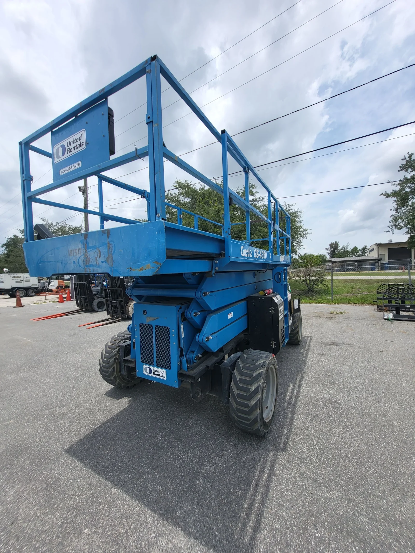 2017 Genie GS-4390 RT Rough Terrain