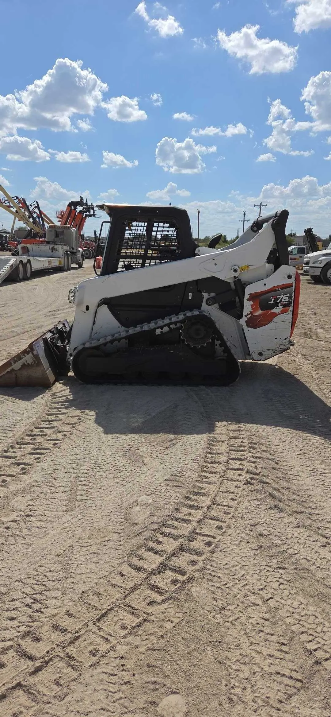 2022 Bobcat T76