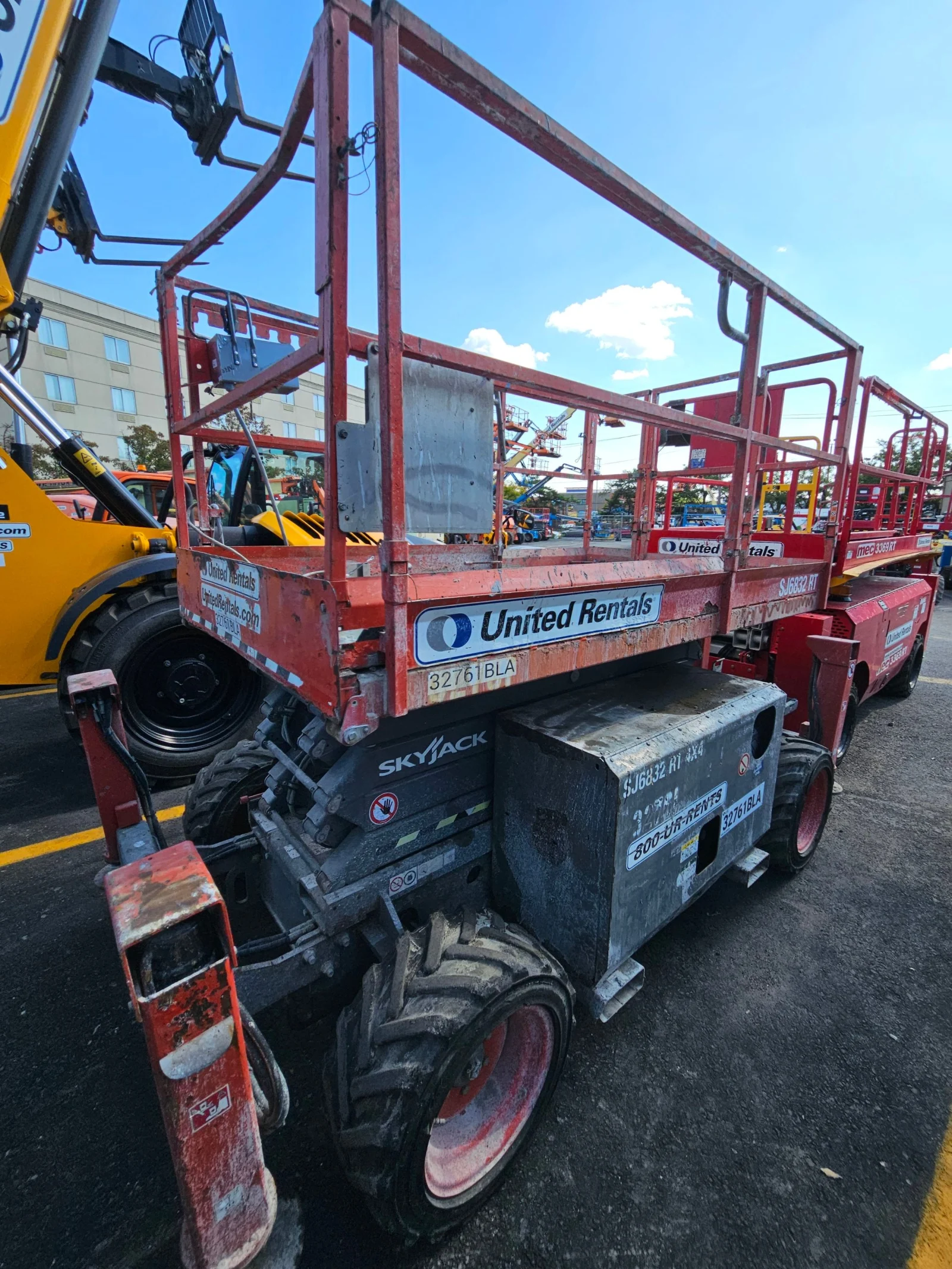 2016 Skyjack SJ6832RT Rough Terrain