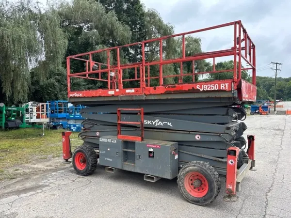 2017 Skyjack SJ9250RT