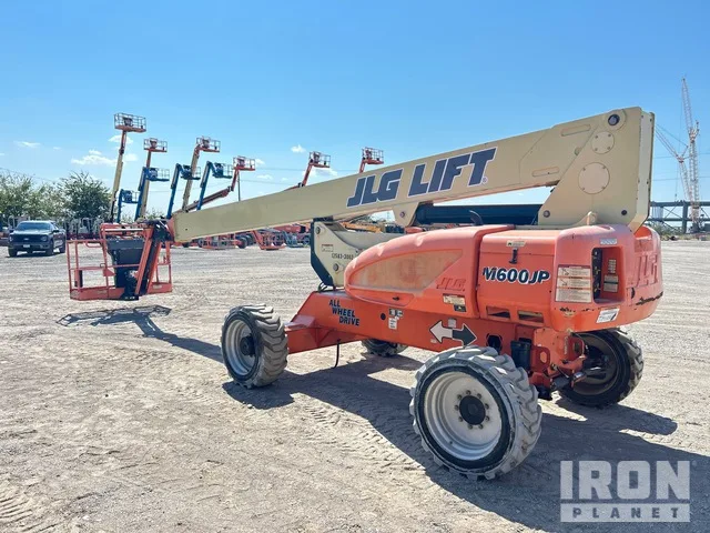 2018 JLG M600JP