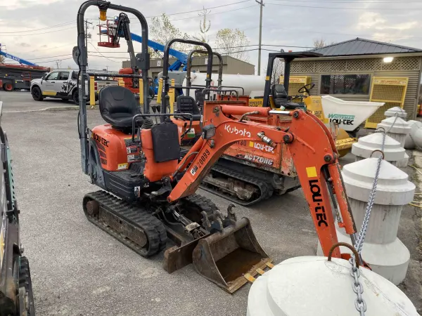 2021 Kubota K008-3