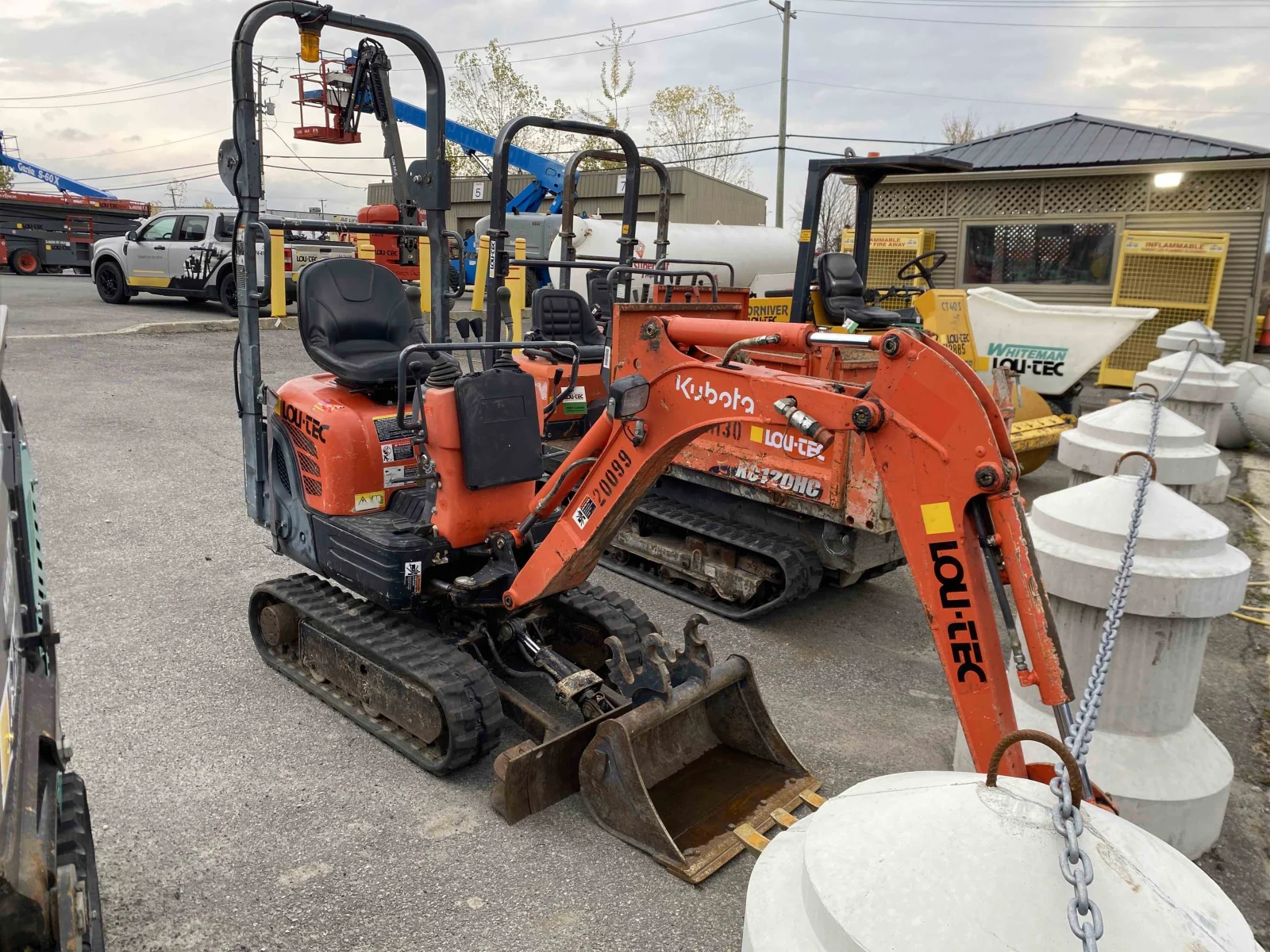 2021 Kubota K008-3