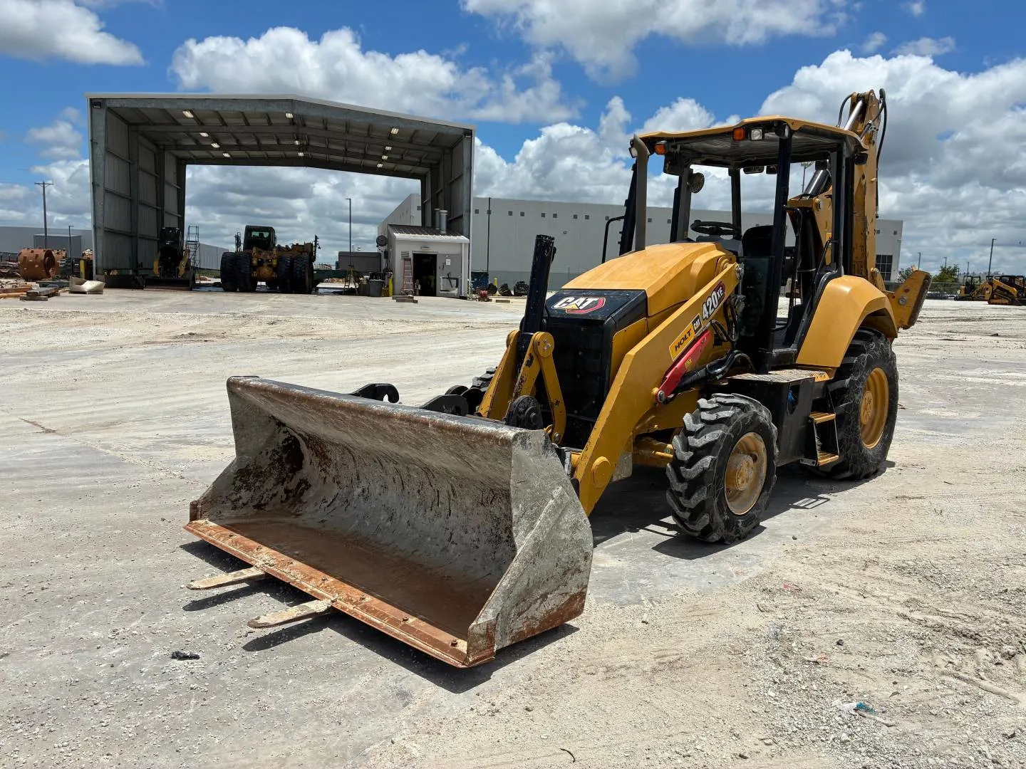 2022 Caterpillar 420-07XE