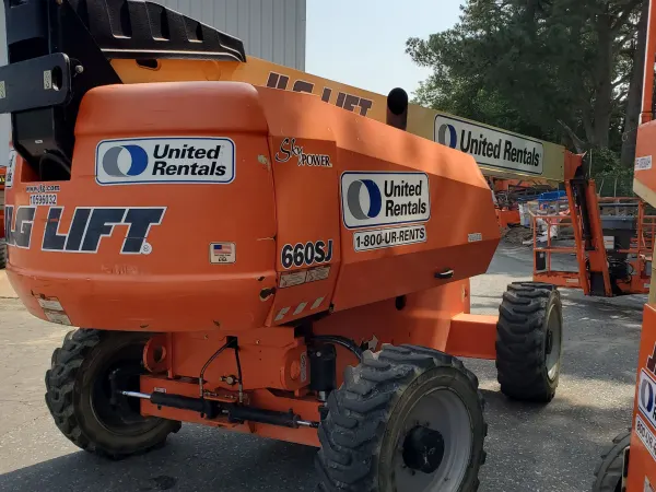 2017 JLG 660SJ
