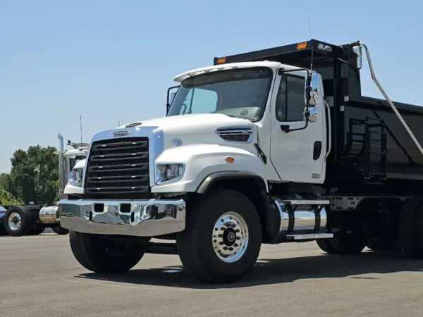 2020 Freightliner 114SD