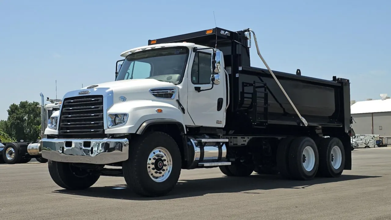 2020 Freightliner 114SD