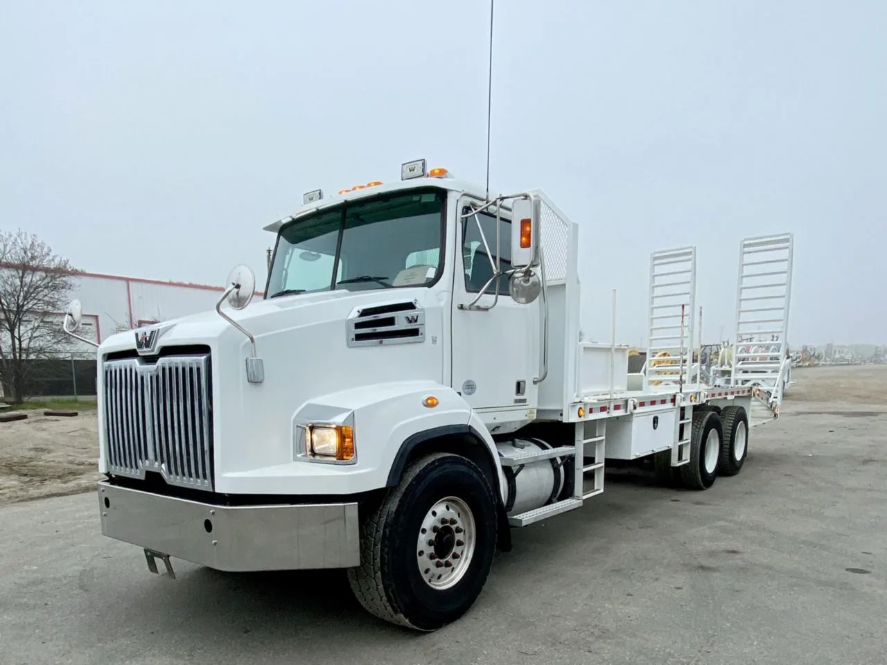 2018 WESTERN STAR 4700SB