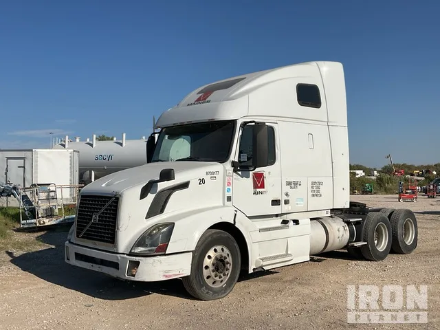 2015 Volvo VNL