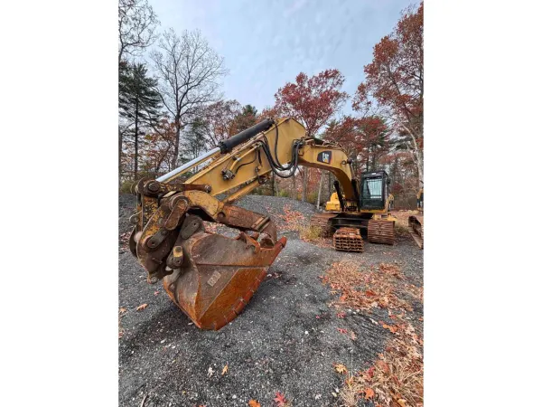 2008 Caterpillar 330D L