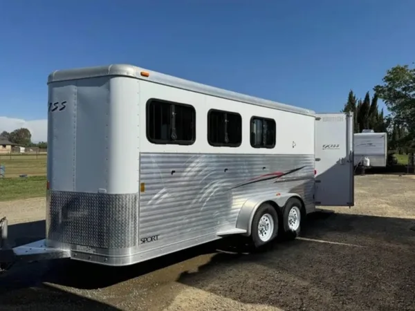 2008 Exiss Sport ES 30B 3 horse slant horse trailer