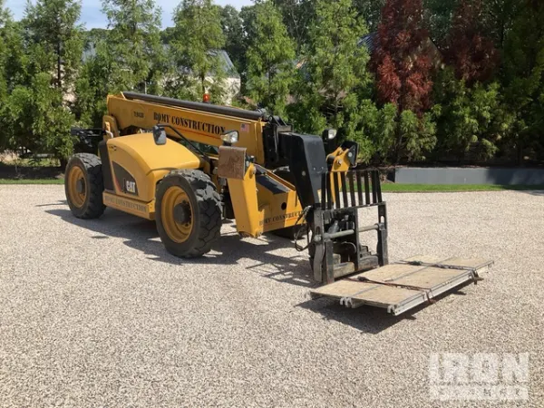 2016 Caterpillar TL943D