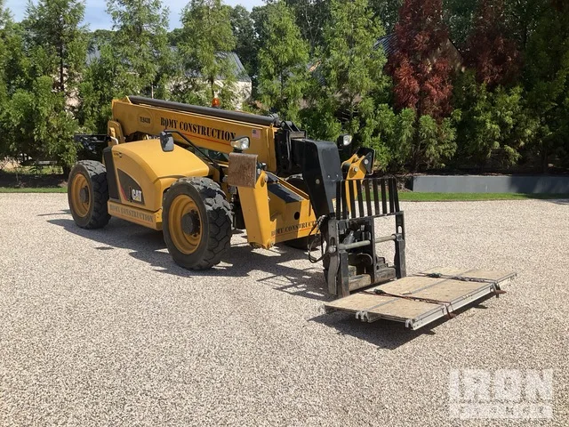 2016 Caterpillar TL943D