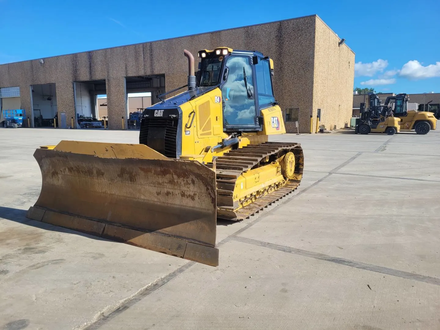 2024 Caterpillar D4-16VP