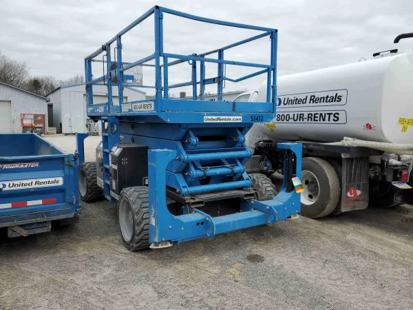 2017 Genie GS-4390-RT-Rough-Terrain
