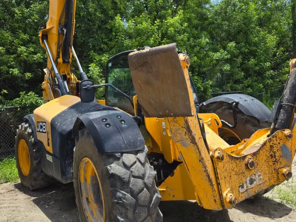 2019 JCB 512-56