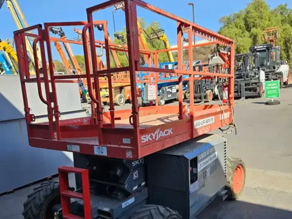 2019 Skyjack SJ6826RT Rough Terrain