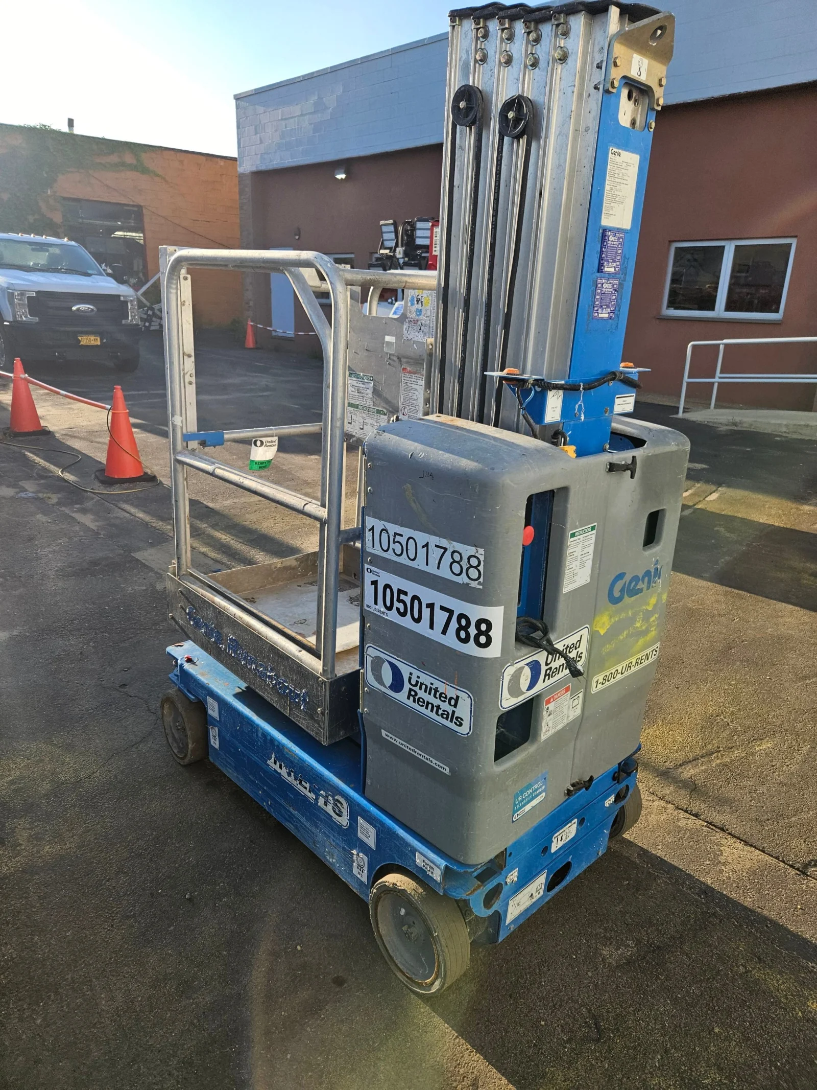 2016 Genie GR-20 Self-Propelled One-Person
