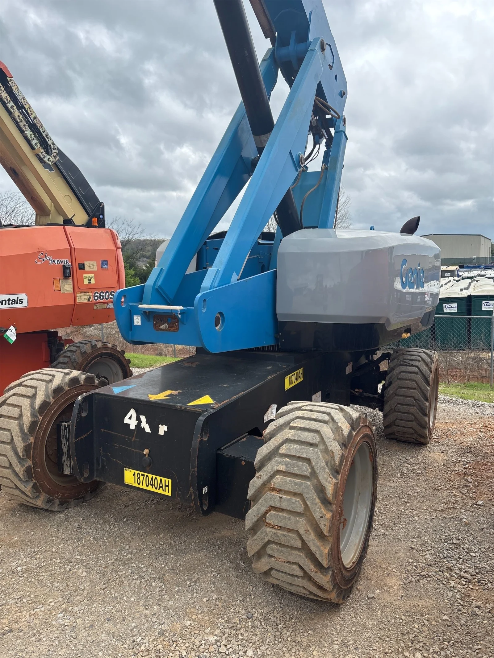 2017 Genie S-85