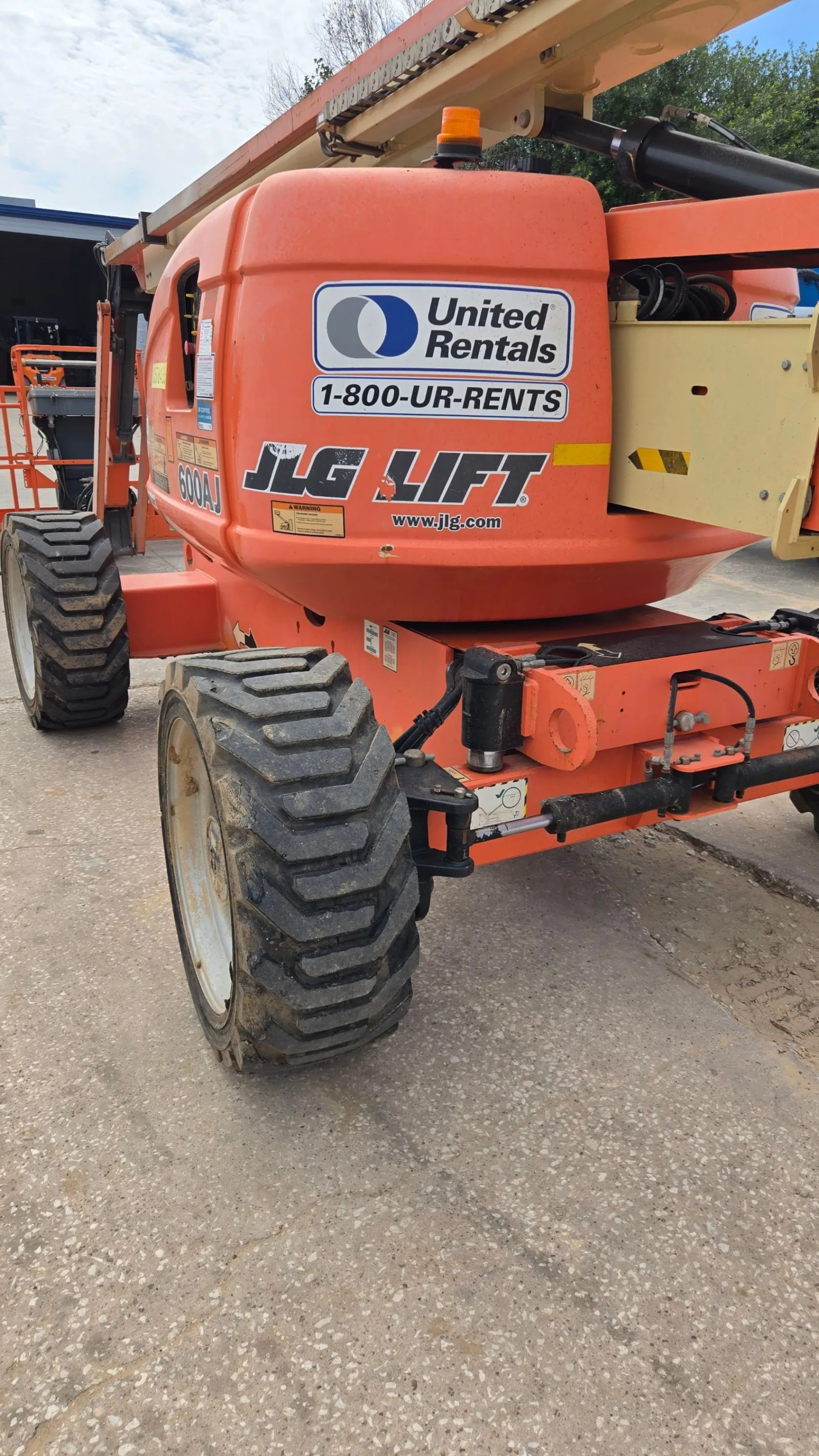 2017 JLG 600AJ Articulating