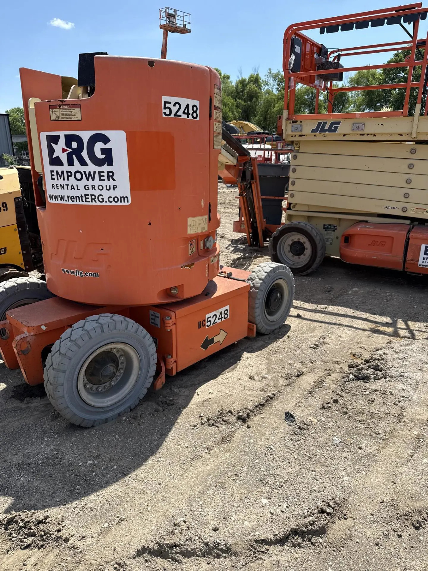 2013 JLG E300AJP