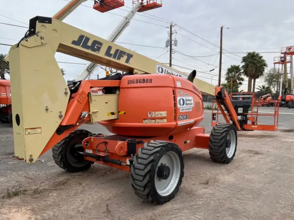 2017 JLG 600AJ Articulating