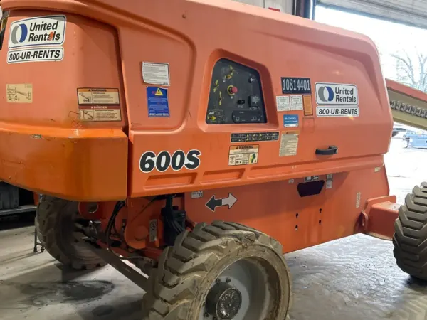 2018 JLG 600S