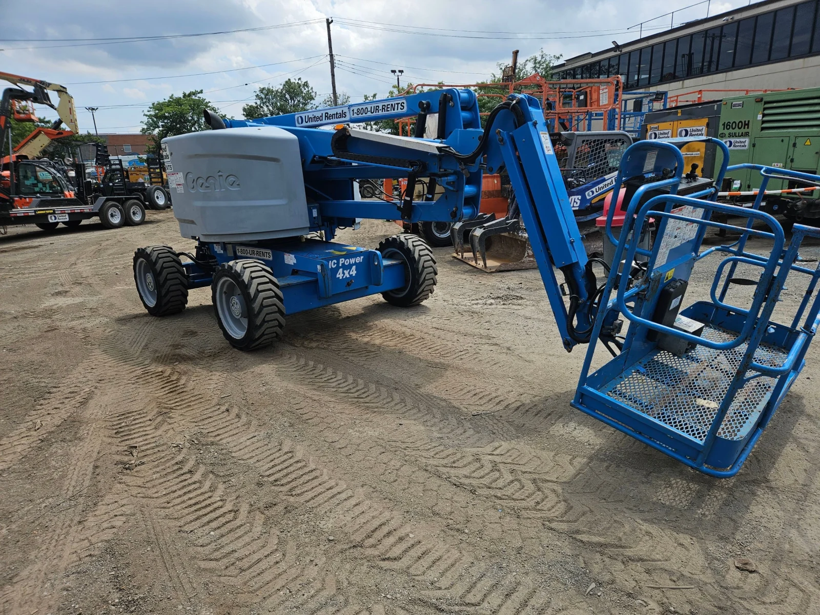 2016 Genie Z-45/25J IC Articulating