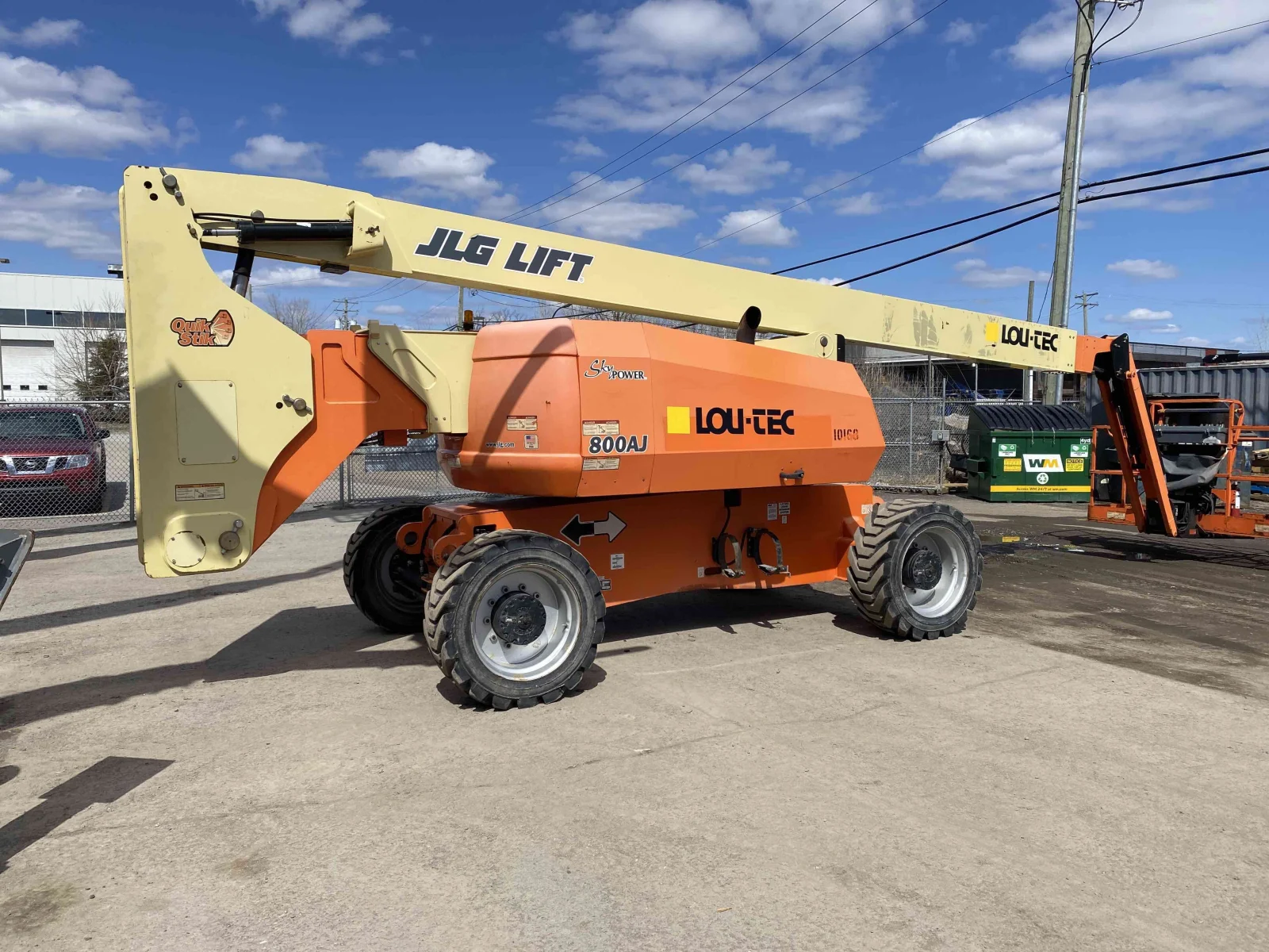 2017 JLG 800AJ