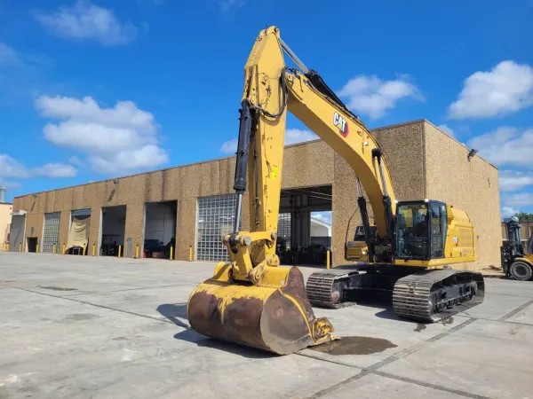2023 Caterpillar 352-08FG