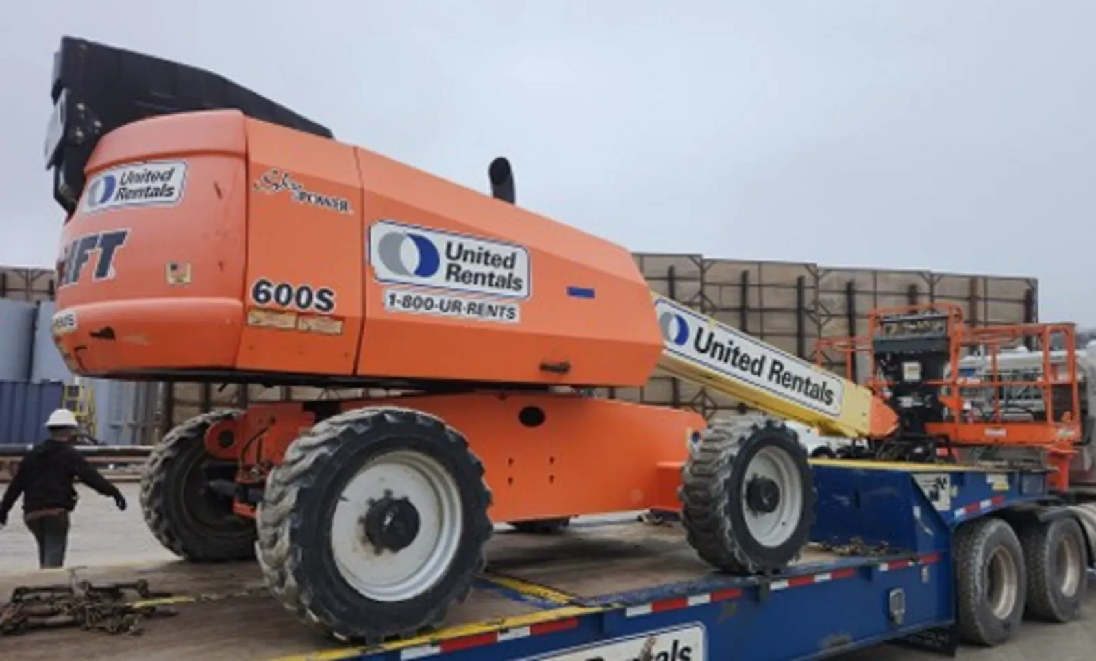 2016 JLG 600S