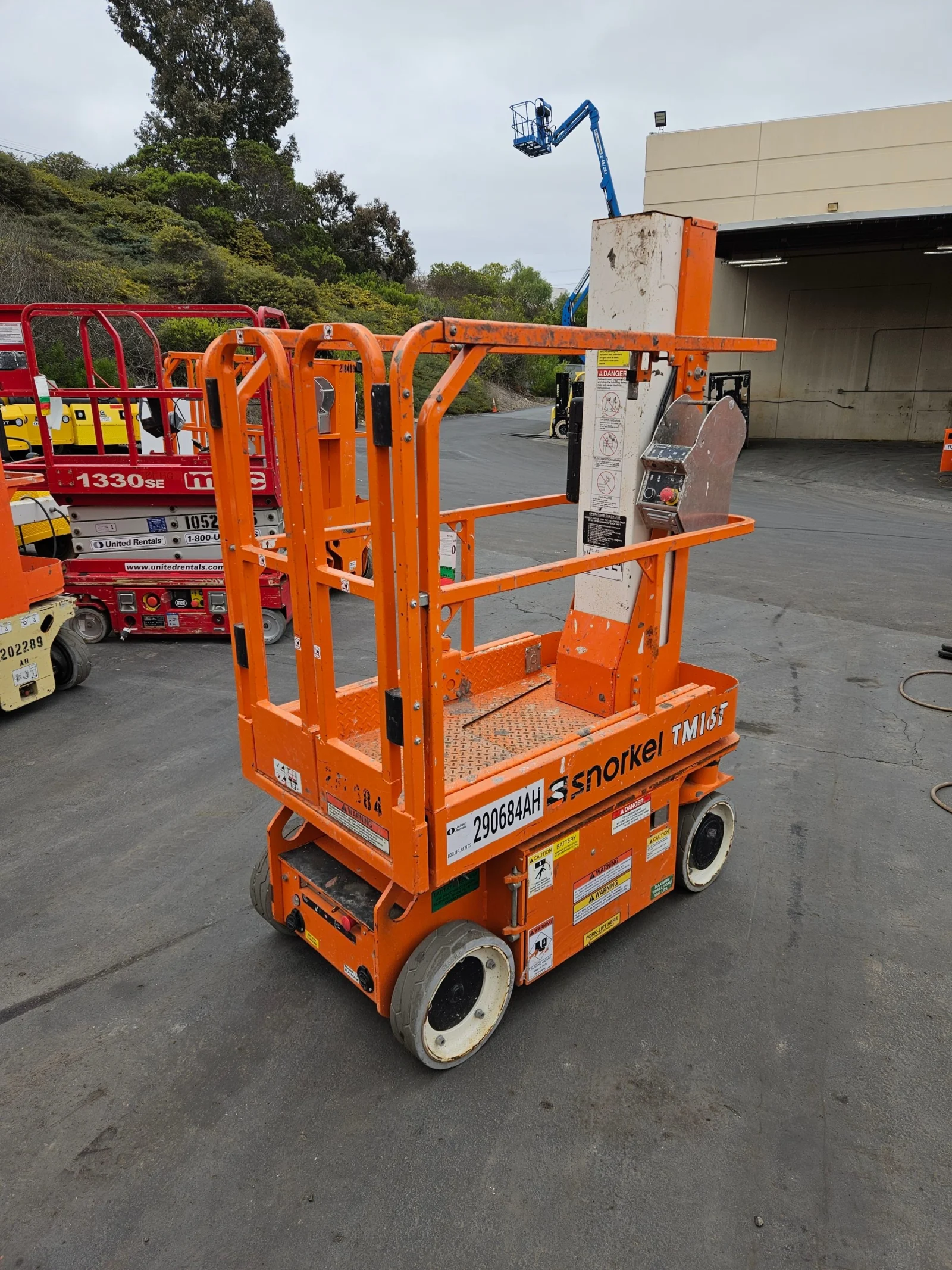 2022 Snorkel TM16E Self-Propelled One-Person