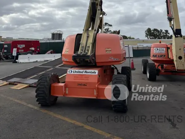 2018 JLG 660SJ