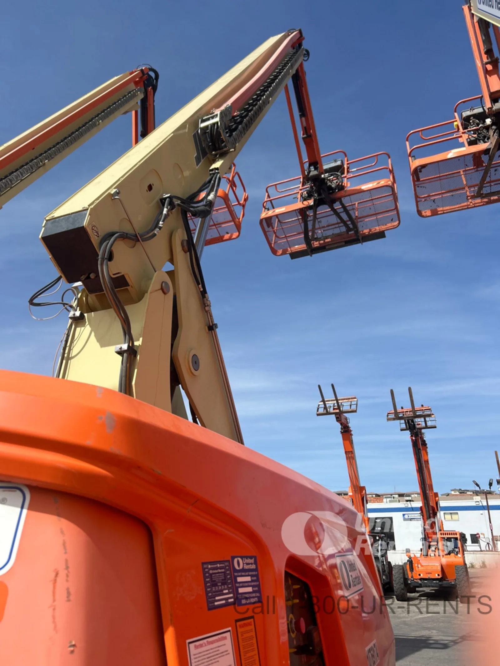 2018 JLG 660SJ