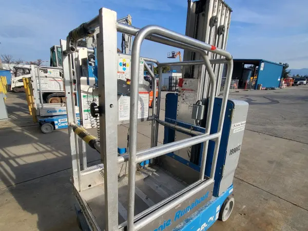 2017 Genie GR-20 Self-Propelled One-Person