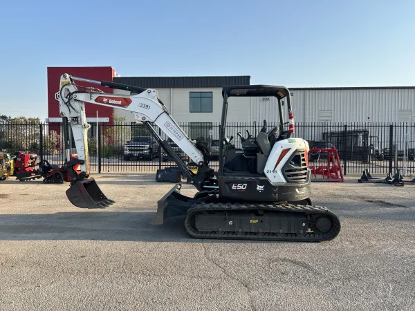 2021 Bobcat E50