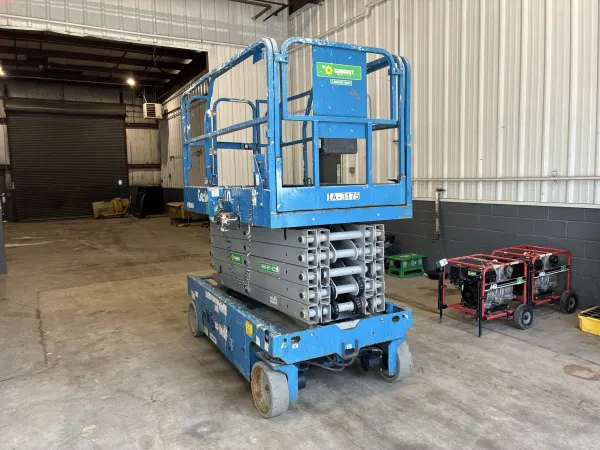 2017 Genie GS-4047
