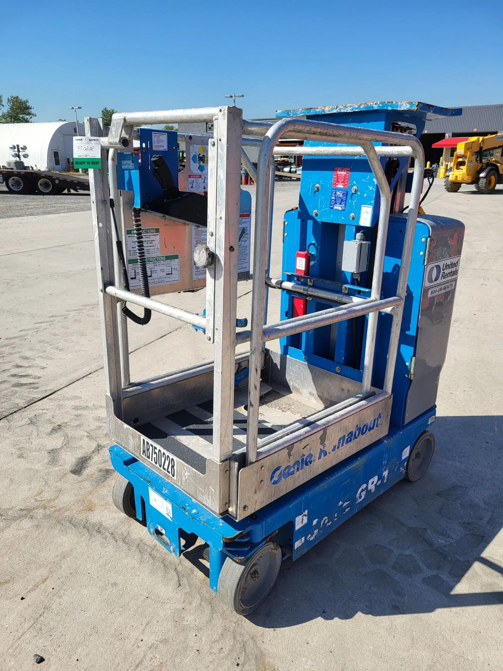 2017 Genie GR-12 Self-Propelled One-Person