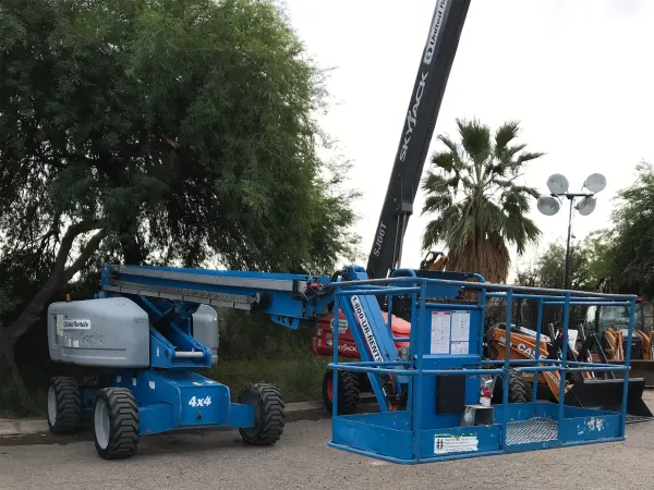 2013 Genie S-65