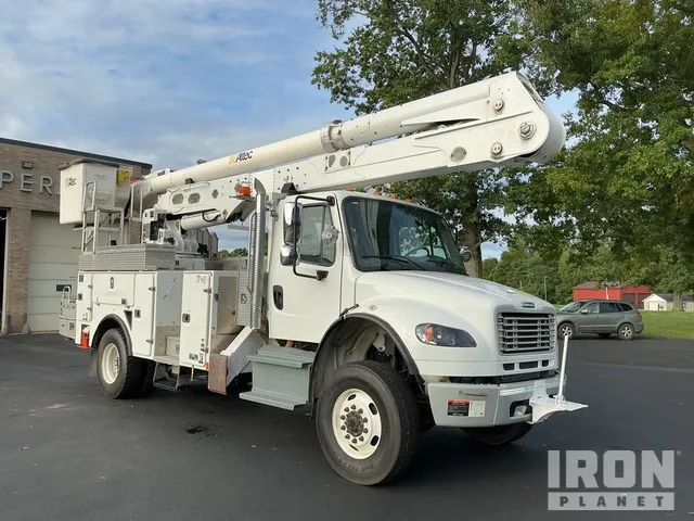 2020 Freightliner MM106044S
